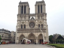 Notre-Dame de Paris : béton et bois prêchent ...