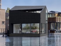 Une maison flottante, durable et autonome en ...