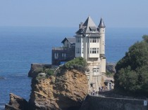 Un vent de fronde souffle au Pays Basque, où ...