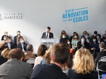 À Marseille, le maire signe le coup d'envoi des ...