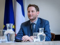 Le ministre des Transports Clément Beaune ...