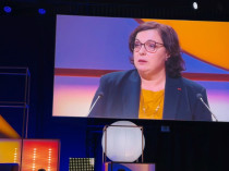 En clôture du congrès HLM, Emmanuelle Cosse ...