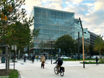 EDF d&eacute;m&eacute;nage porte Maillot dans un immeuble ...