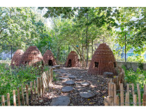 Un kit pratique pour bien entretenir les cours ...