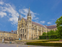 En p&eacute;ril, la basilique Saint-Remi de Reims engage ...