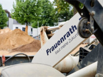 Colas finalise sa premi&egrave;re acquisition routi&egrave;re ...