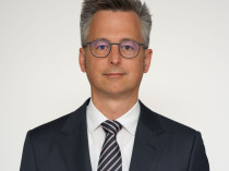 V&ecirc;tements professionnels : changement &agrave; la t&ecirc;te ...