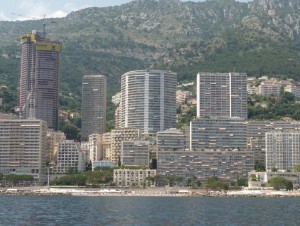 Tour Odéon : la tête dans les nuages et les ...