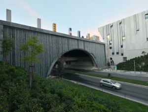 Un mur d'eau g&eacute;ant &agrave; l'entr&eacute;e d'Aix-en-Provence