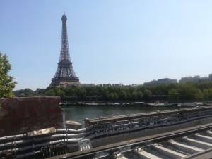 Un viaduc rénové sous les yeux de la tour Eiffel