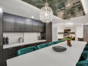 R&eacute;nov&eacute;e, une maison parisienne retourne au 19e ...