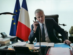 Bruno Le Maire annonce un assouplissement des conditions d'octroi des crédits