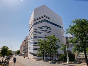 L'Ecole d'art de Toulon, proue brutaliste d'un quartier en renouveau