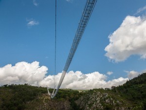 Le Portugal inaugure le pont pédestre le plus long du monde
