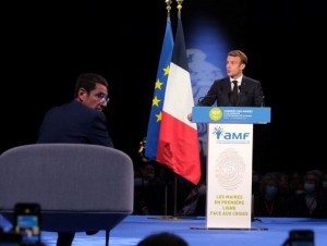 Emmanuel Macron prô...