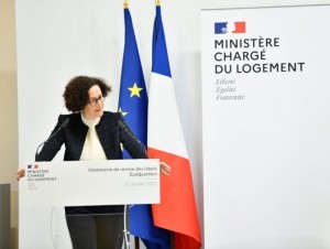 La ministre a dévoi...