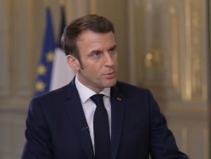 Permis de construire : Emmanuel Macron envisage d'égratigner le pouvoir des maires