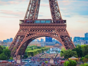 Rachida Dati veut classer la tour Eiffel au titre de monument historique