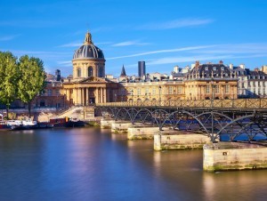À Paris, le pont de... Immo-Diffusion