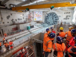 Ligne 18: un tunnelier entré en gare et de premiers voussoirs très bas carbone posés