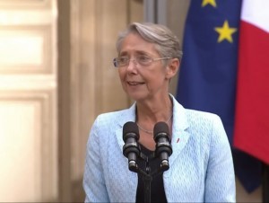 Elisabeth Borne, une Première ministre familière ...