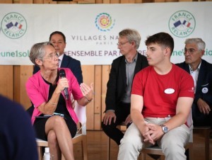 Élisabeth Borne annonce le maintien des aides à l'apprentissage jusqu'à fin décembre