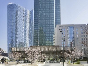 Au c'ur de la Défense fleurit un pavillon tout en bois  