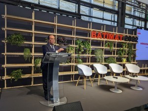 Vous allez vivre une période inflationniste, avertit François Hollande à Batimat