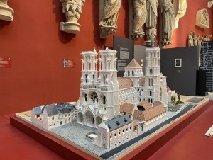 Une exposition met en valeur le chantier de restauration de Notre-Dame de Paris