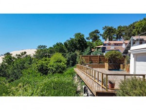 En Gironde, une propriété renouvelle sa terrasse ...