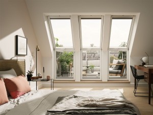 Velux présente une nouvelle gamme de stores pour fenêtres de toit bas-carbone 