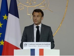Accessibilité des ERP et des logements : Emmanuel Macron promet 1,5 milliard d'euros