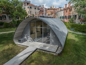 Biennale de Venise : un abri pour les déplacés signé Holcim et la fondation Norman Foster