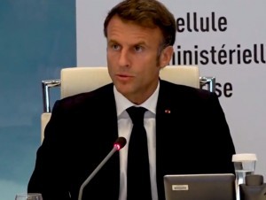 Émeutes : E. Macron annonce une loi d'urgence pour la reconstruction, l'Urssaf se mobilise