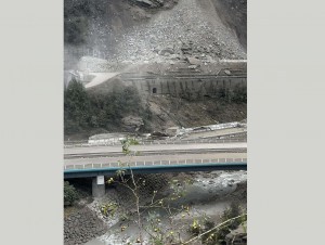 Eboulement en Savoie: "2.000 à 3.000m3 de roche ...