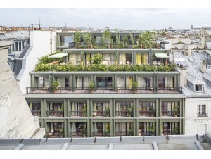 A Paris, un hôtel transformé pour laisser place à la nature