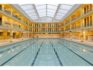 A Paris, la piscine Pontoise, joyau art déco, rouvre après des travaux de rénovation