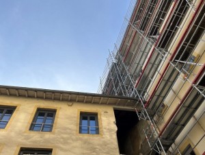 Un petit îlot rénové et surélevé de deux étages pour créer 70 logements étudiants