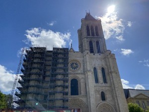 La reconstruction de la flèche de la basilique de ...