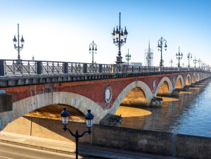 Le chantier exceptionnel du pont de pierre à ...