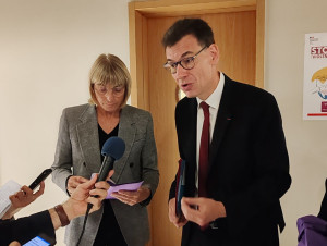 Bataille politique autour de la création de ...