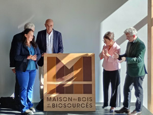 Une maison de la construction bois et biosourcée ...