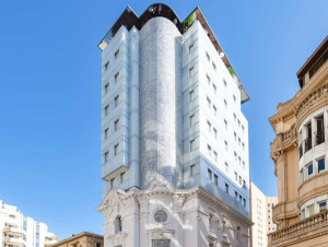 À Monaco, Jean Nouvel réalise une surélévation ...