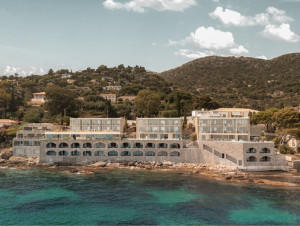 Au Lavandou, cet hôtel de luxe donne l'illusion ...