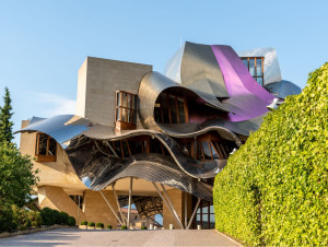 Dix bâtiments grandioses conçus par Frank Gehry