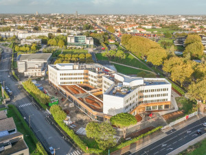 &Agrave; Niort, le "ch&acirc;teau" de la Macif renoue avec ...
