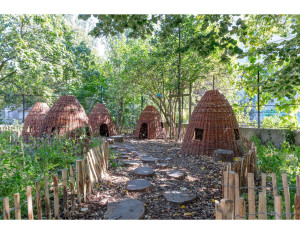 Un kit pratique pour bien entretenir les cours ...