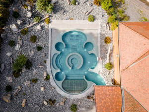 &Agrave; &Eacute;vian, un artisan carreleur redonne tout son ...