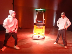 Dans les entrep&ocirc;ts, Still s'attaque &agrave; ...