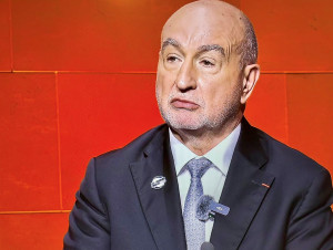 "Les travaux publics ne sont pas une variable ...
